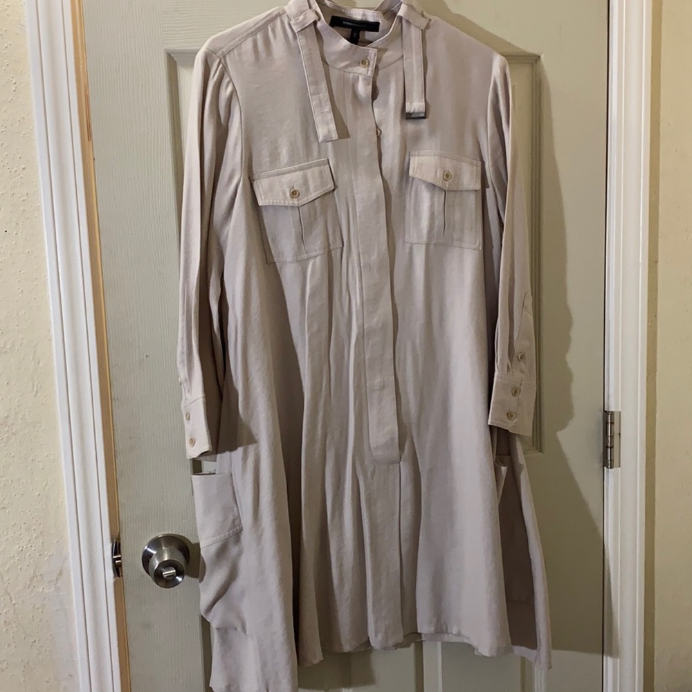 Tan dress with pockets